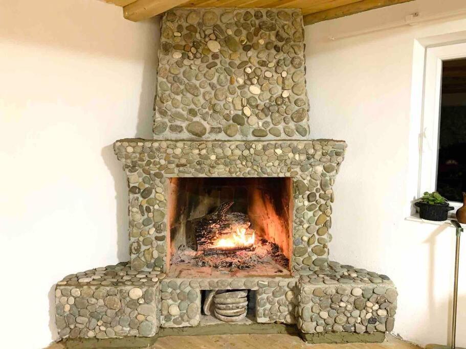 La-Marti, Idyllische Unterkunft Mit Kamin Bagdati Exteriör bild